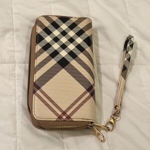 Fashion Plaid Zip-Around Wallet with Wristlet
